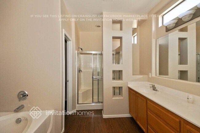 Building Photo - 3021 W La Madre Way