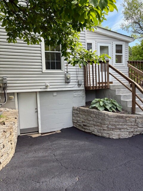 Building Photo - 4952 Madison Pike