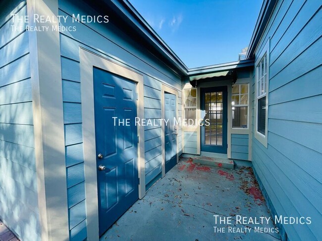 Building Photo - 1332 W Princeton St