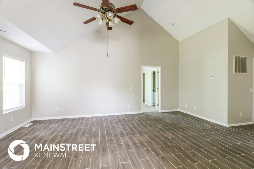 Building Photo - 739 Helmwood Cir