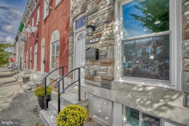 Building Photo - 829 N Montford Ave