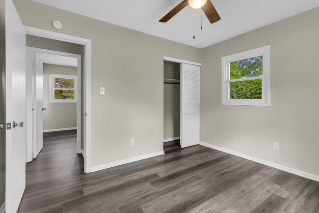 Building Photo - 207 N Nunn St