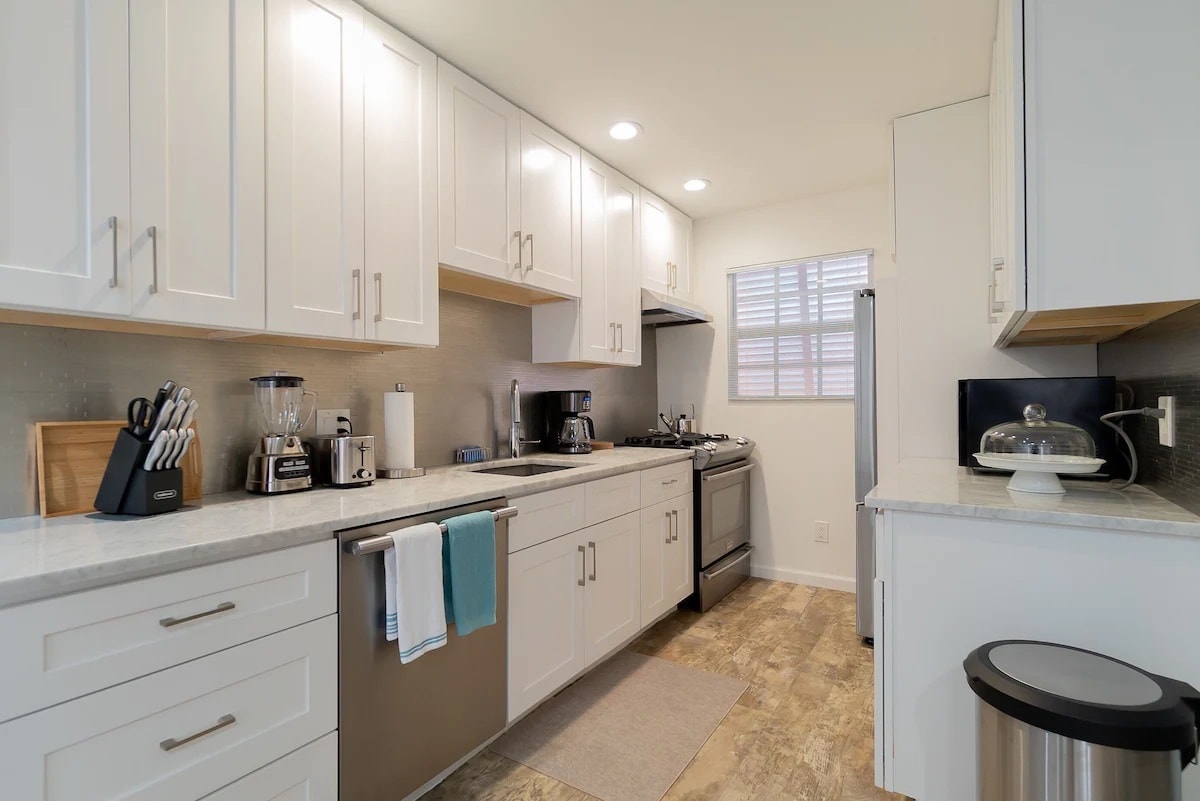 Kitchen - 616 Claremore Dr