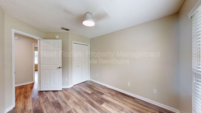 Building Photo - 4578 Blue Stream Ln N