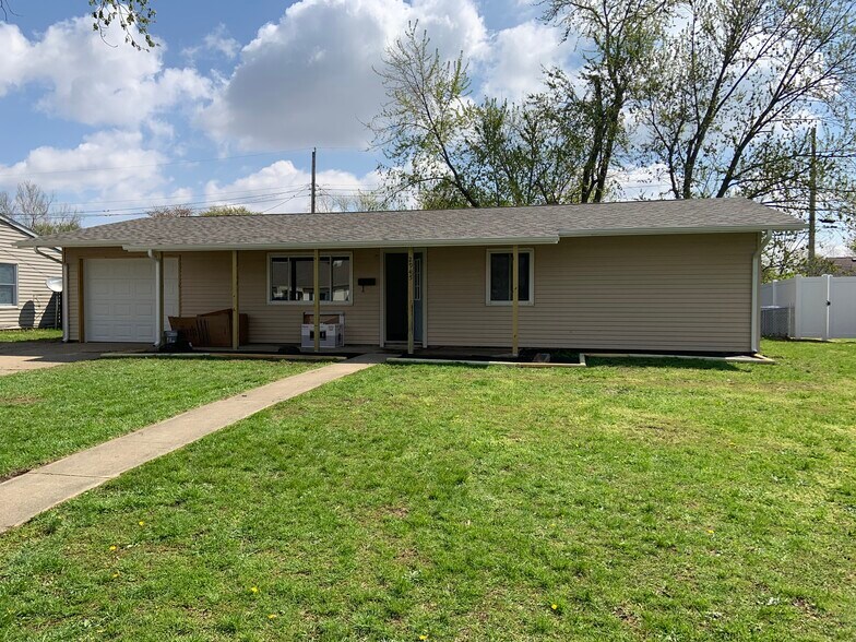 Building Photo - 2945 Lucas Way