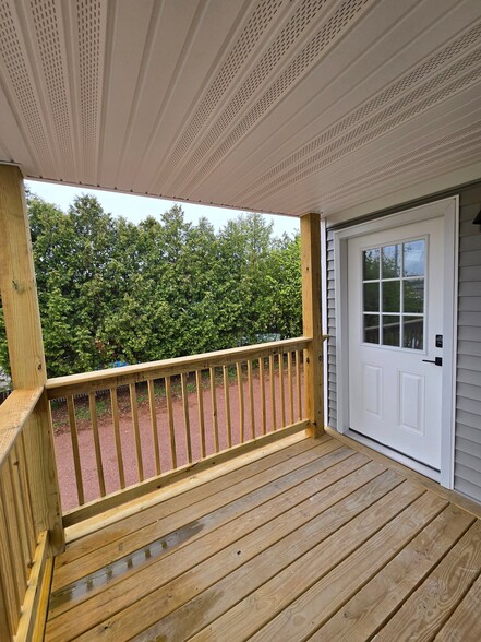 Building Photo - 20 Poirier Pl