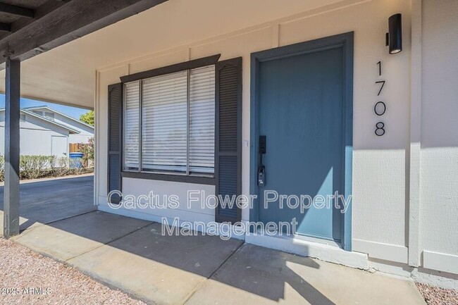 Building Photo - 1708 W Estrella Dr