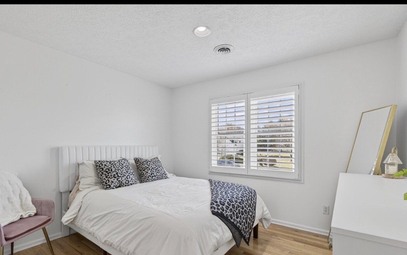 Building Photo - 18459 John Ashley Dr