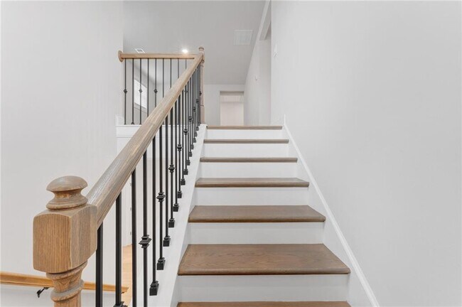 Building Photo - 5667 Cabernet Ln