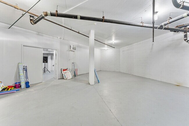 Building Photo - 120 S Ocean Blvd