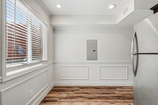 Building Photo - 3751 M.L.K. Jr Dr SW