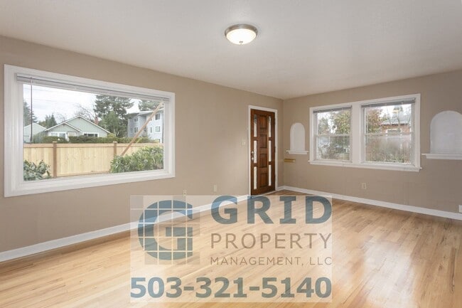 Building Photo - Charming Two Bedroom Home Available in Sou...