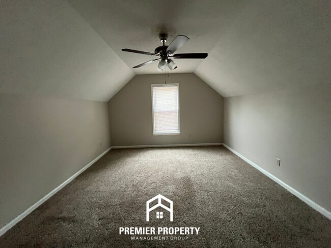 Building Photo - 8555 Buckhurst Rd