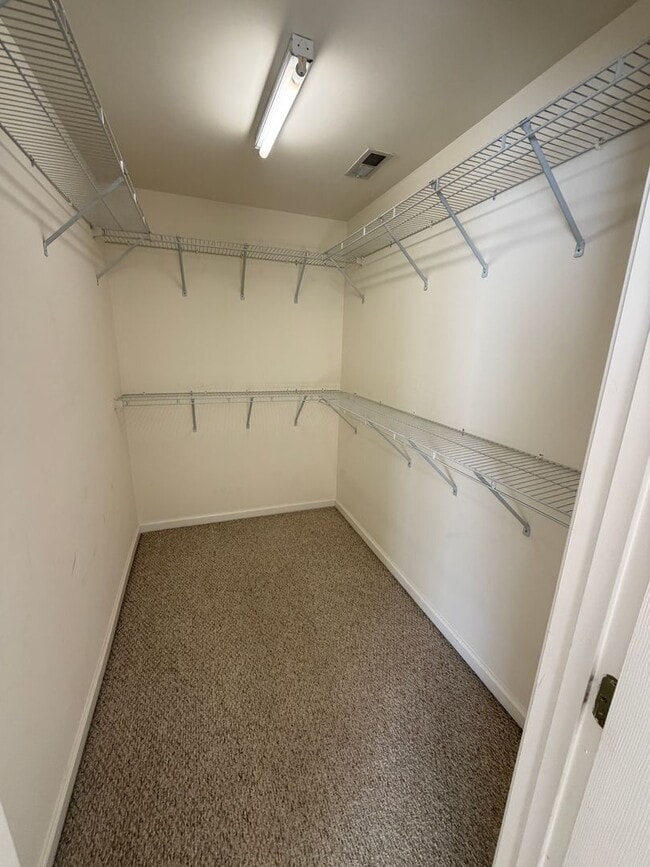 Building Photo - Charming 3BR Townhome in Sought-After Harrisburg Town Center