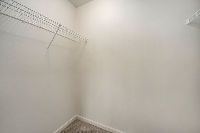 Building Photo - 4340 Briarhill Dr