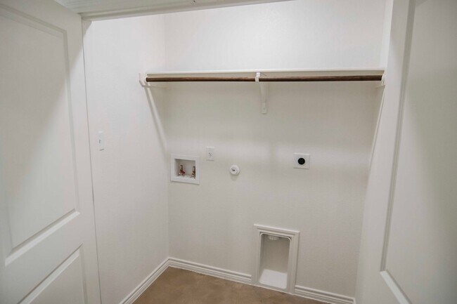 Building Photo - P2-1261 Lehmann Drive Copperas Cove, TX 76522