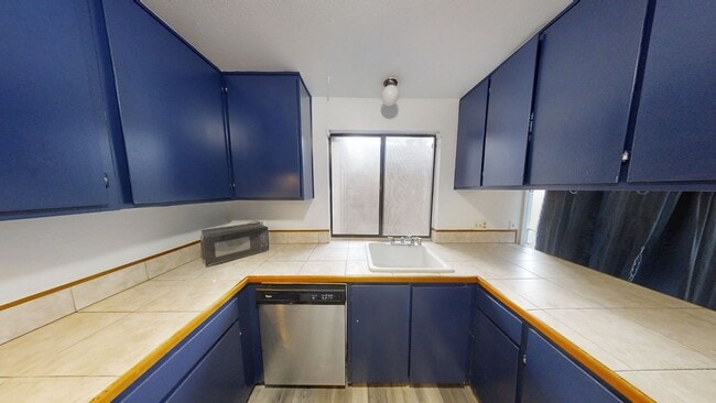 Building Photo - For Rent: Spacious 3BR/2.5BA Condo