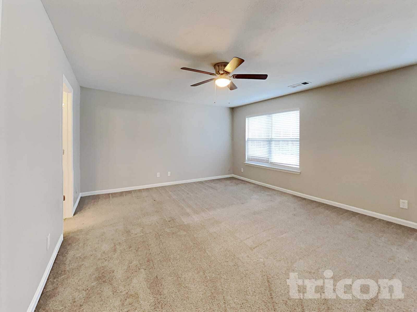 Building Photo - 1030 Riverclift Dr