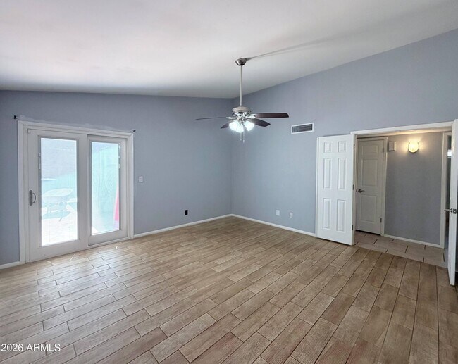 Building Photo - 11815 N 65th Dr