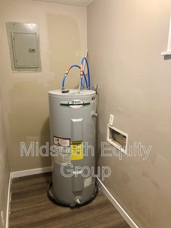 Building Photo - 127 Northside Ave