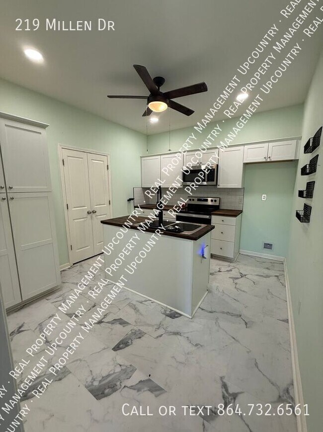 Building Photo - 219 Millen Dr