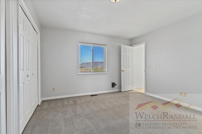 Building Photo - Your Ideal Heber Home: Spacious, Stylish, ...