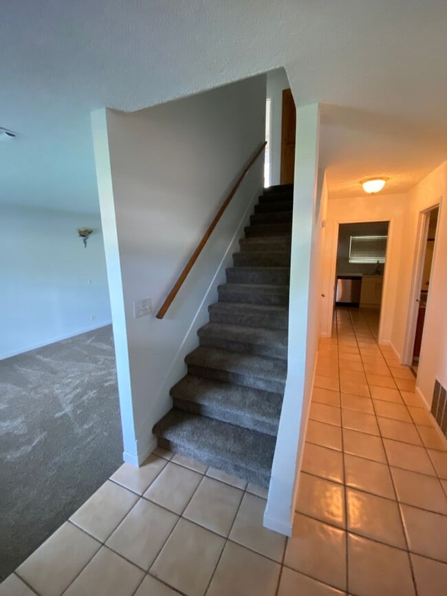 Building Photo - 183 Clayton Cir
