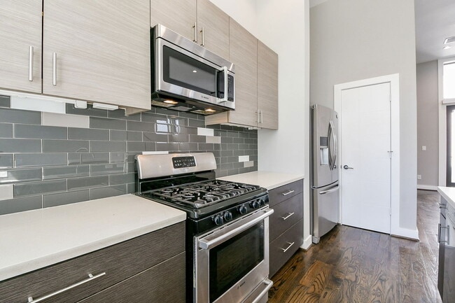 Building Photo - 3215 Garrow St