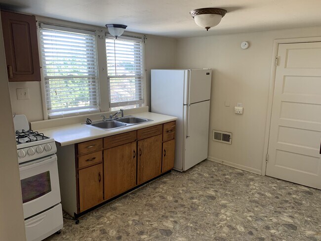 Building Photo - 500 S Lincoln St