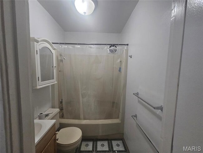 Building Photo - 8709 Alva Ave