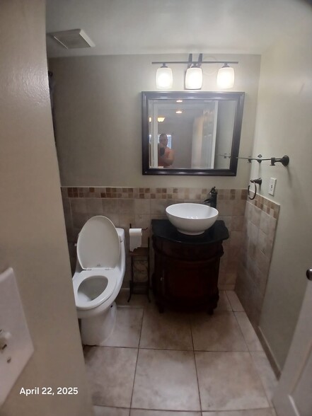 Building Photo - 2850 N Oakland Forest Dr