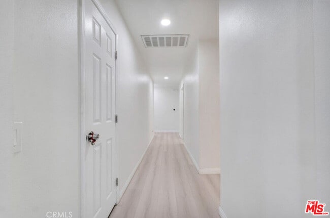 Building Photo - 7701 Baird Ave