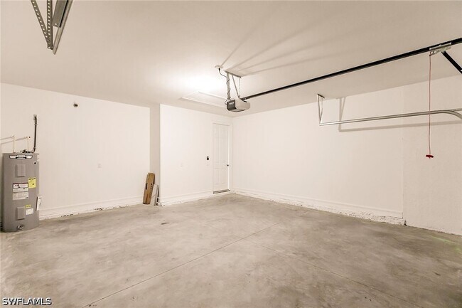 Building Photo - 536 Polihale Wy