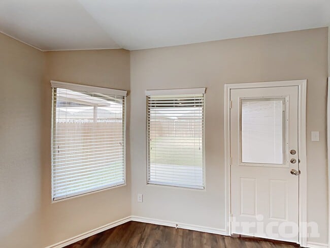 Building Photo - 2716 Gains Mill Dr