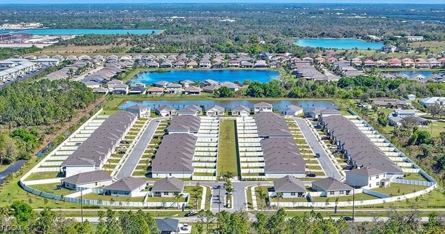 Building Photo - 24055 Peaceful Brk Lp