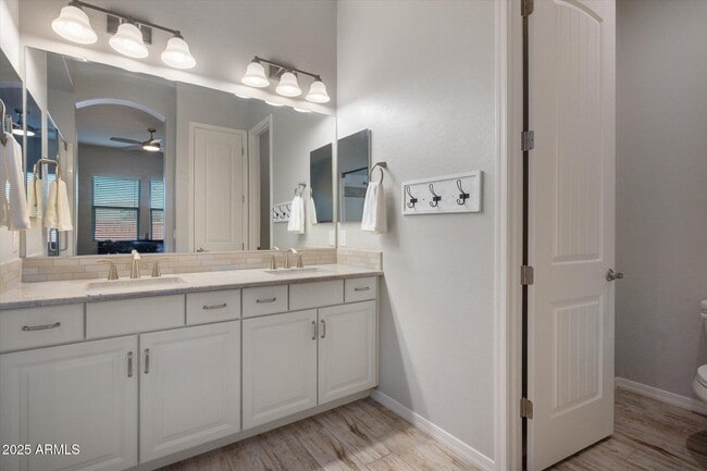 Building Photo - 2527 S Quaintance St