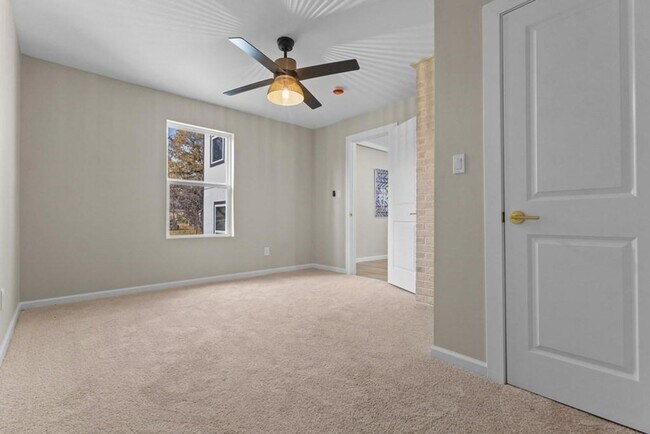 Building Photo - 2155 Hickory Trce