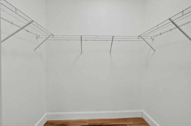 Building Photo - 16215 83rd Pl N