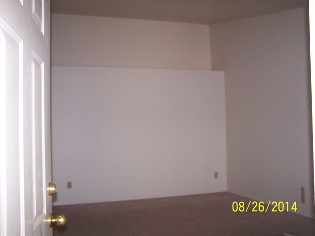 Building Photo - 740 Benjamin Ave