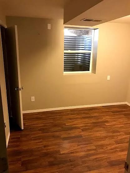 Building Photo - 184 Poppy St