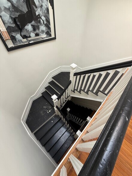 Staircase inside - 15 Imlay St
