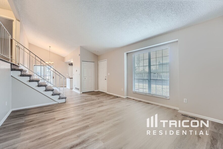 Building Photo - 5354 S Telluride Way