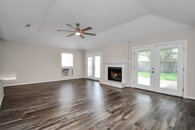 Building Photo - 13002 Kingsmill Dr