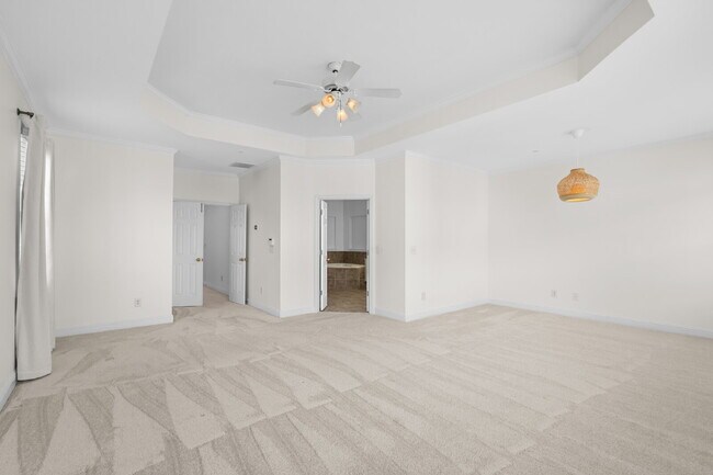Building Photo - 312 Creekbank Way SE