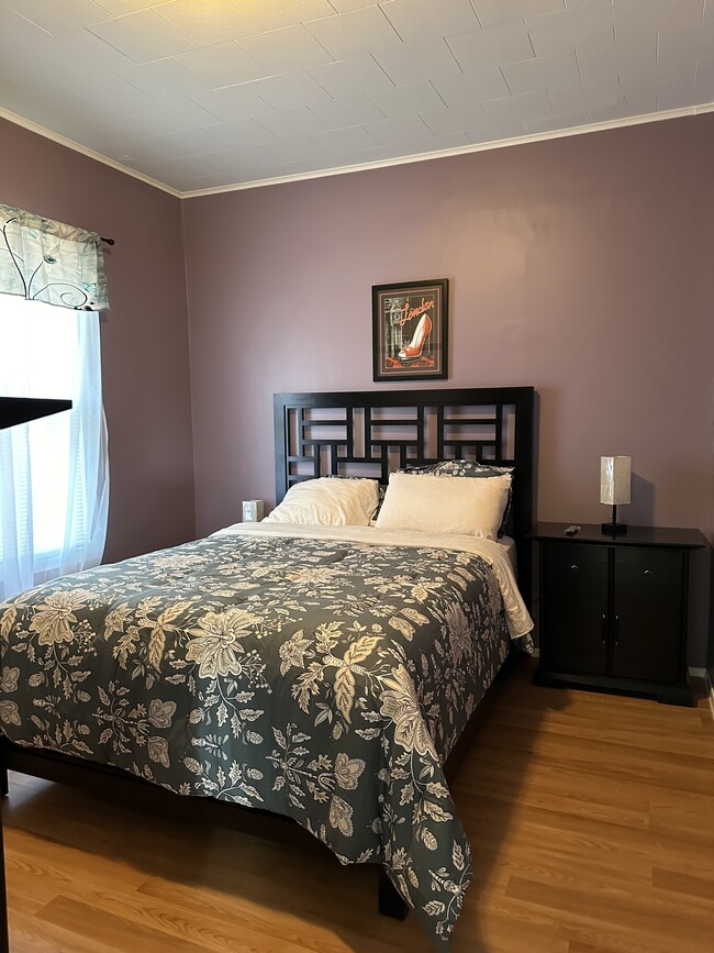 Master bedroom - 1472 Bay Ridge Pky