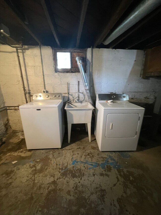 Building Photo - 1116 Packard St