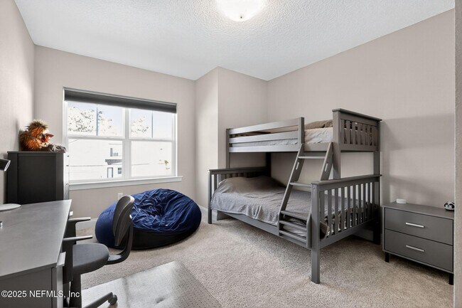 Building Photo - 179 Liberty Bell Rd