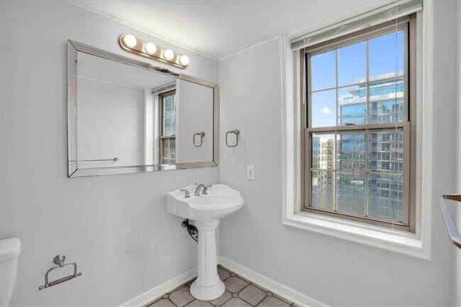 Building Photo - 199 14th St NE