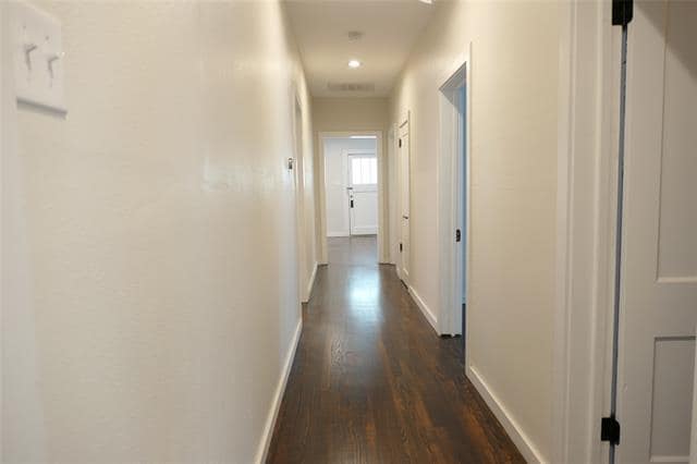 Building Photo - 823 Grandview Ave