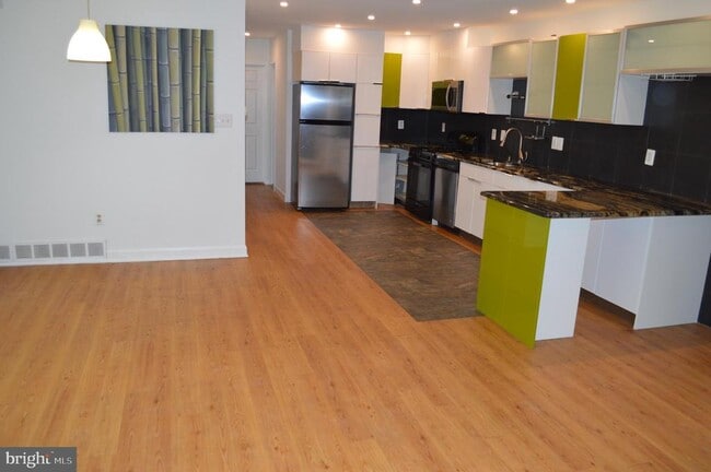 Building Photo - 10026 Fair Wds Dr